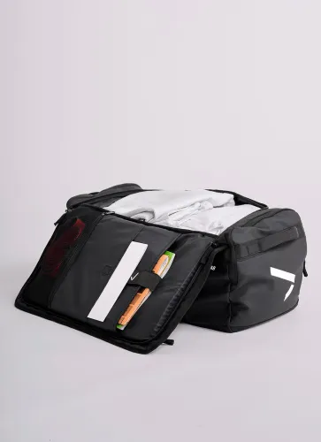 Sportinis-krepsys-Ippon-Gear-2-in-1-pagrindinis Erdvus sportinis krepšys Ippon Gear 2-in-1, pagamintas iš aukščiausios kokybės PU ir poliesterio.