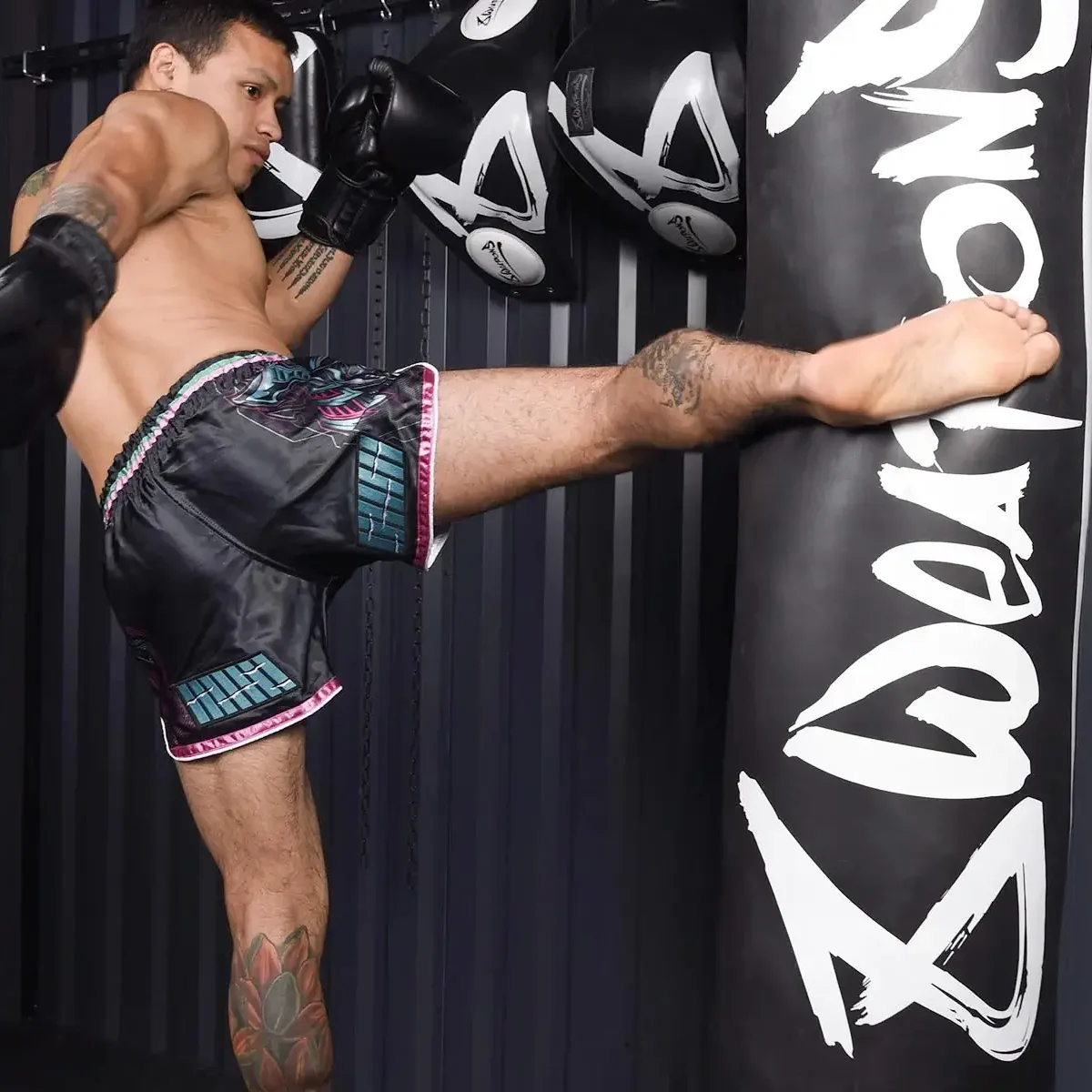 Muay-Thai-šortai-8-WEAPONS-Samurai