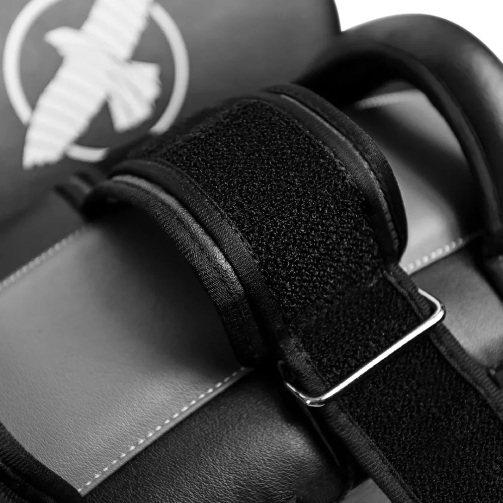 makivaros-hayabusa-thai-pads