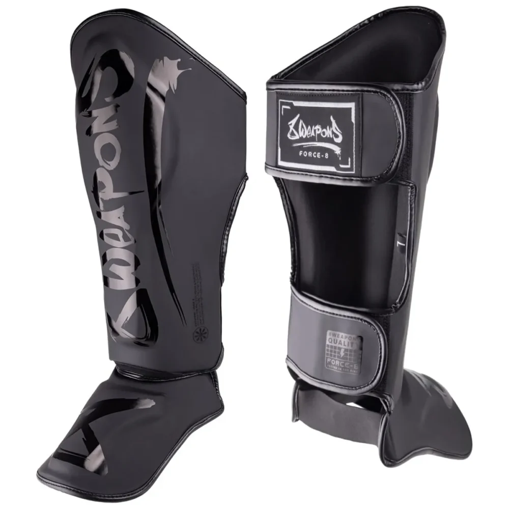 Kojų apsaugos 8 Weapons Force 8, skirtos Muay Thai ir kikboksui, pagamintos iš patvarios PU odos.