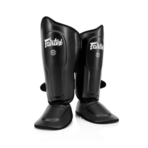 Koju-apsaugos-Fairtex-SP9-Ultra-Ergo-juodos Juodos spalvos kojų apsaugos Fairtex SP9 Ultra Ergo su atvira lankstumo sistema.