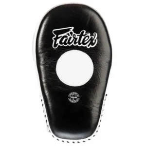Bokso letenos Fairtex FMV8 Pro Angular, skirtos profesionalioms Muay Thai ir bokso treniruotėms.