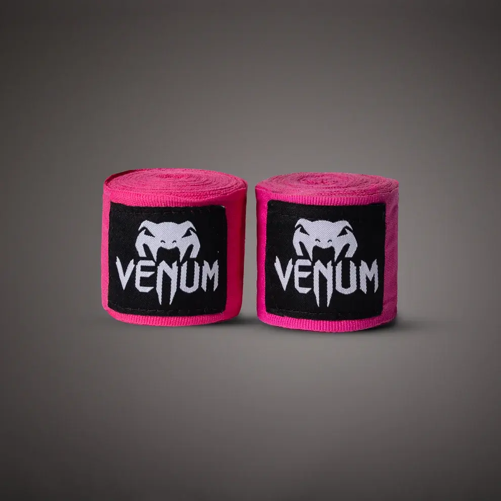 Bokso-bintai-Venum-Kontact-Neon-Pink-4-5m(1) Neoninės rožinės spalvos bokso bintai Venum Kontact 4.5m ilgio iš elastingos medvilnės.